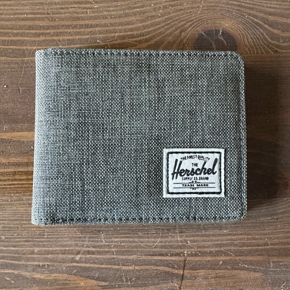 Herschel Supply Wallet - Picture 1 of 4